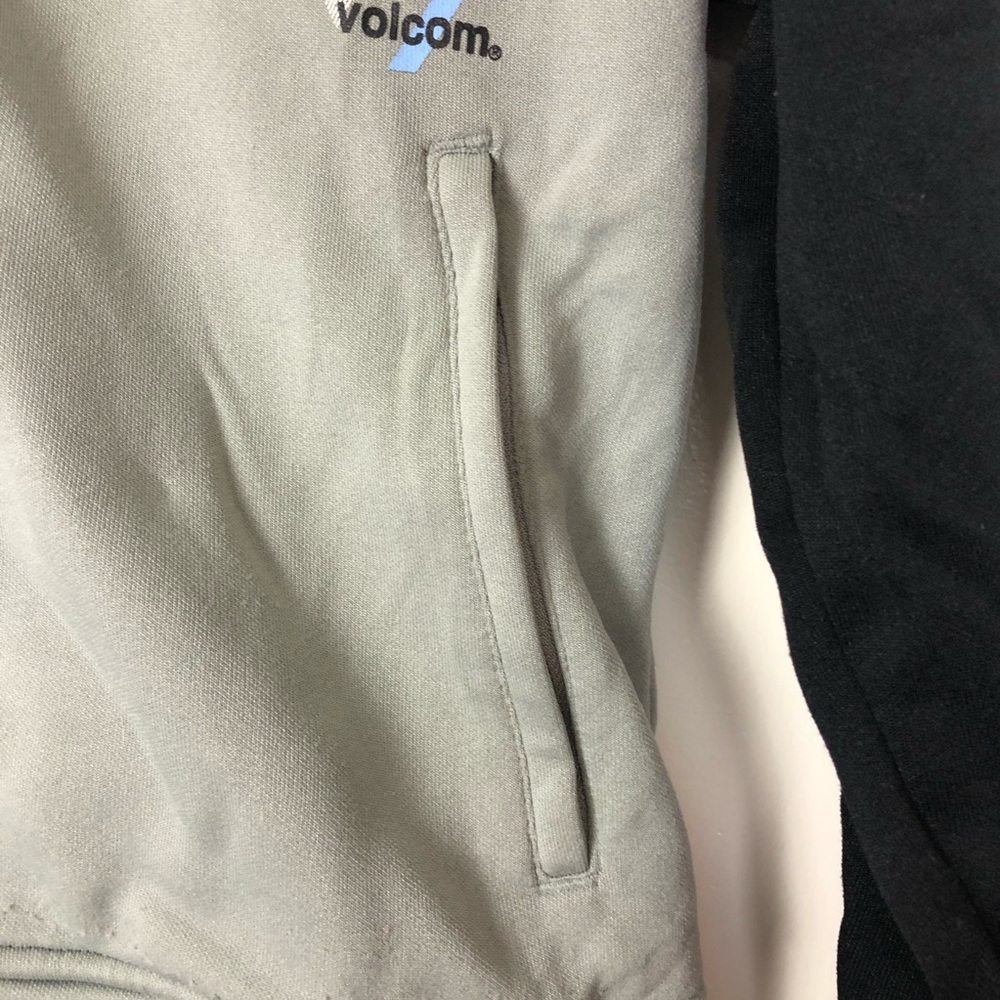 Volcom Long Sleeve Zip Up Jacket - Picture 4 of 6